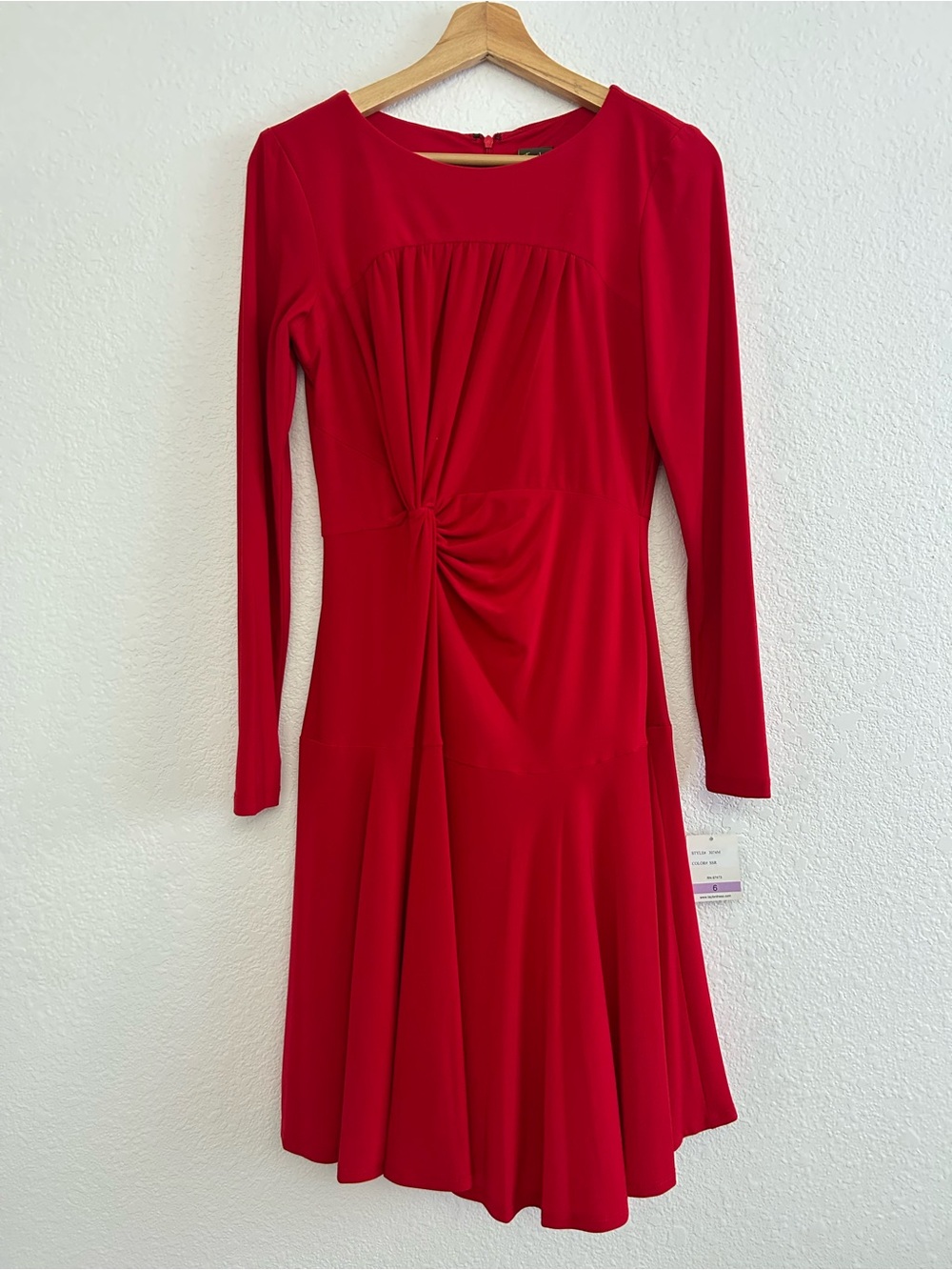 TAYLOR Size 6 Bright Red Ruched A-Line Knee Length Dress LONG SLEEVE